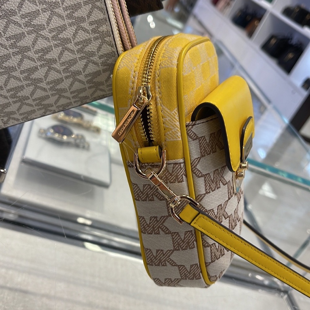 Michael Kors Sloan Editor Small Phone Logo Jacquard Crossbody
Butter Multi - Picture 2 of 16